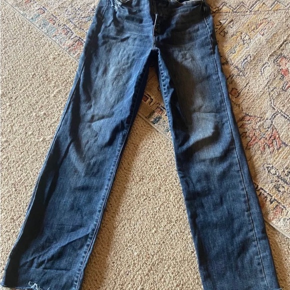 Judy Blue Jeans - Picture 3 of 3